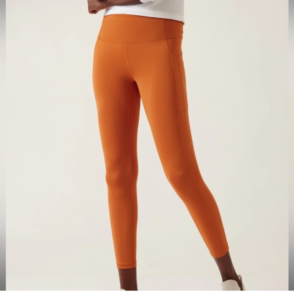 Athleta Ultimate Stash Tight 7/8